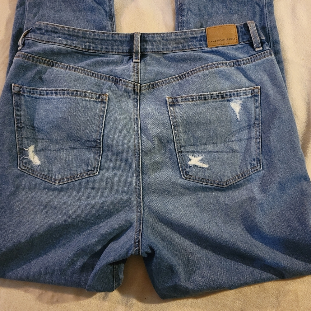 Distrested Mom Jeans - Picture 2 of 3